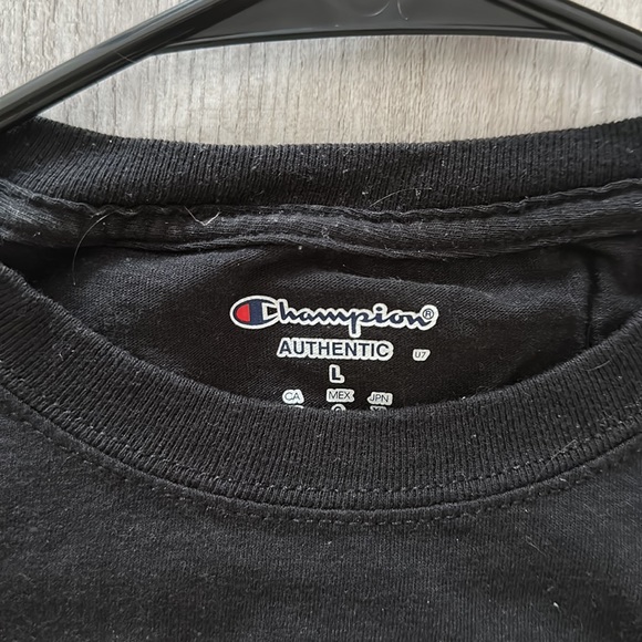 Vanderbilt University Men’s Large T shirt - Picture 2 of 3